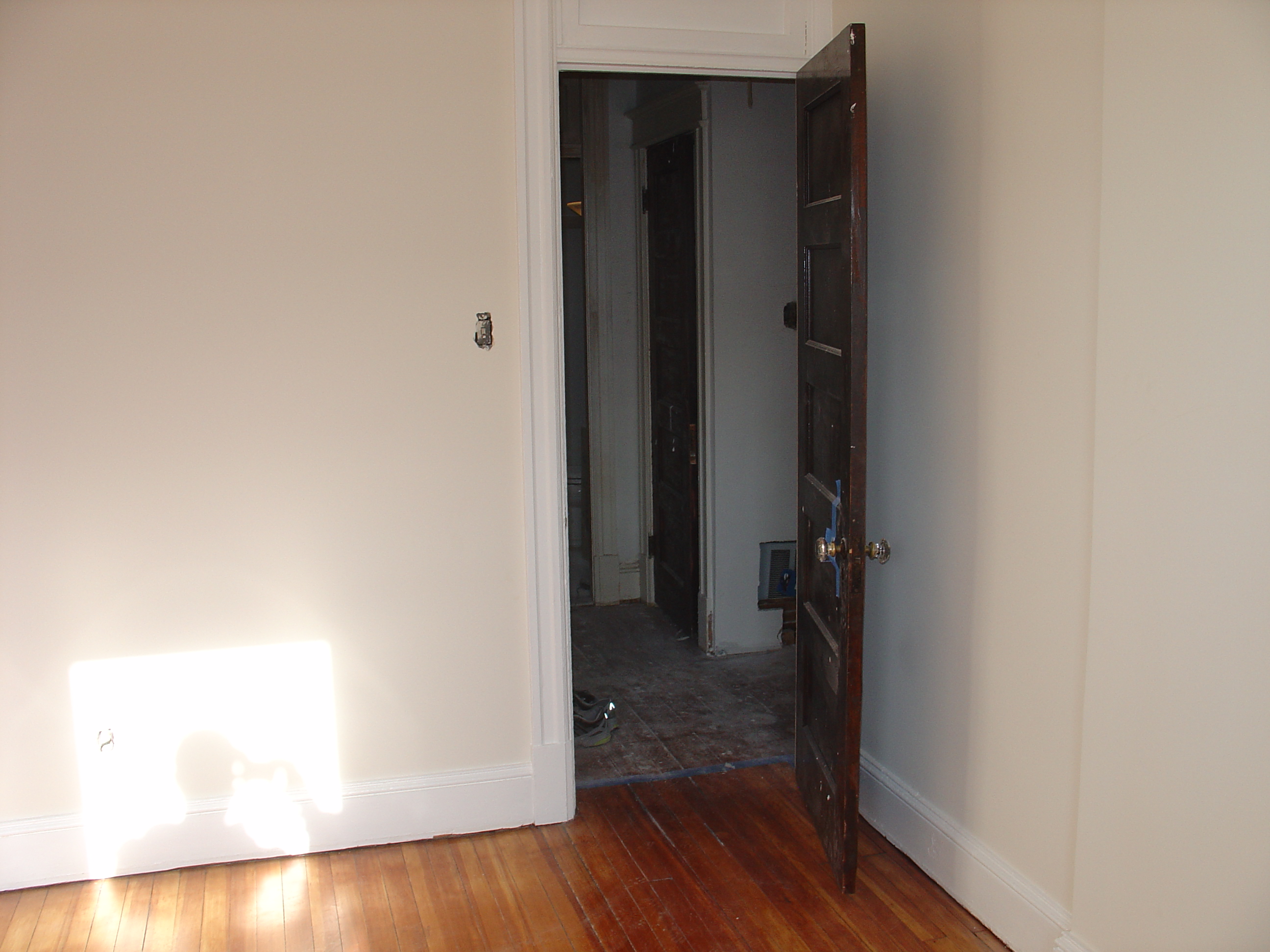 Spare Bedroom 1 07.jpg